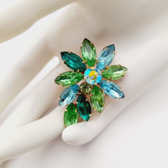 Vintage Floral Rhinestone Brooch – Green Blue Aurora Borealis, Gold Tone Pin - Picture 2 of 7